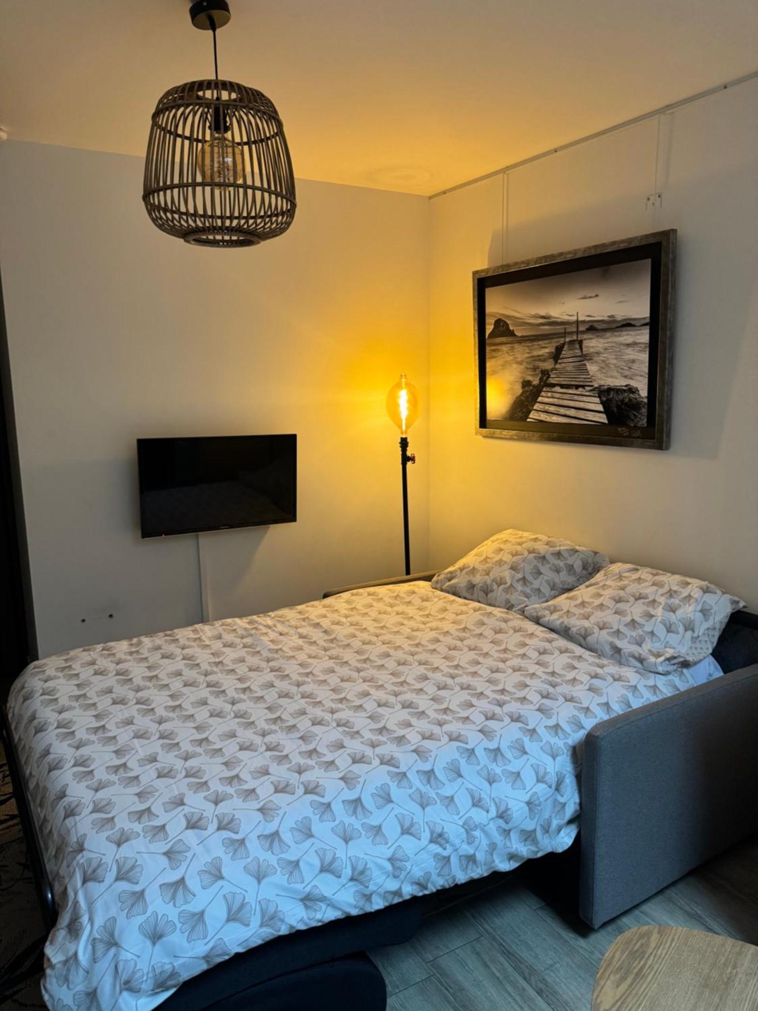 Appartement Cosy Face A La Basilique Saint Remi Reims Kültér fotó