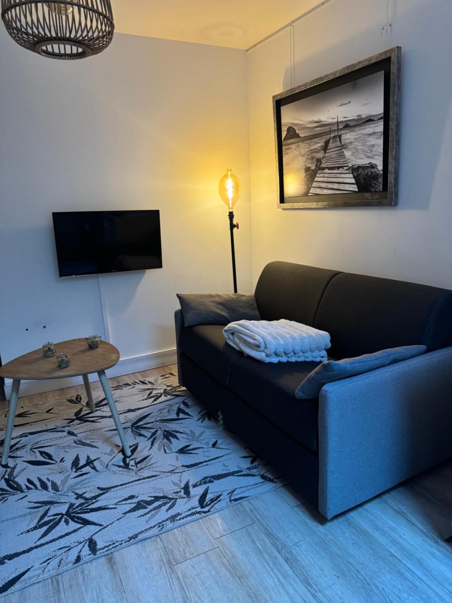Appartement Cosy Face A La Basilique Saint Remi Reims Kültér fotó